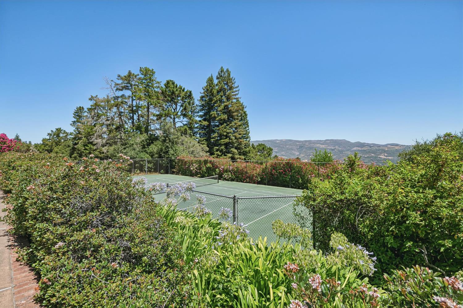 2425 Sobre Vista Road Sonoma CA 95476