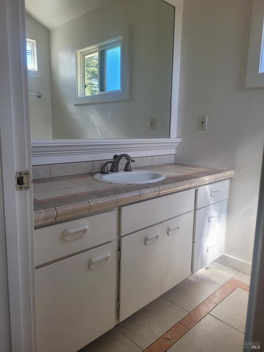 26890 Oriole Drive Willits CA 95490