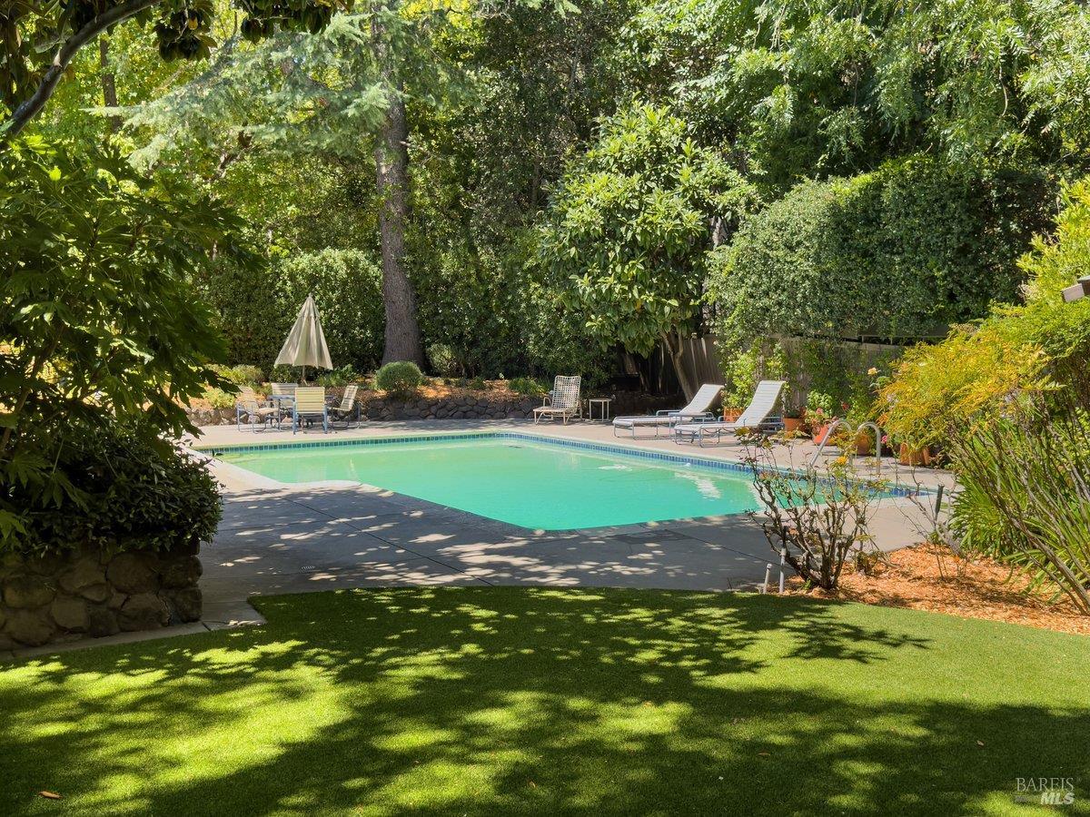 21 Dutch Valley Lane San Anselmo CA 94960