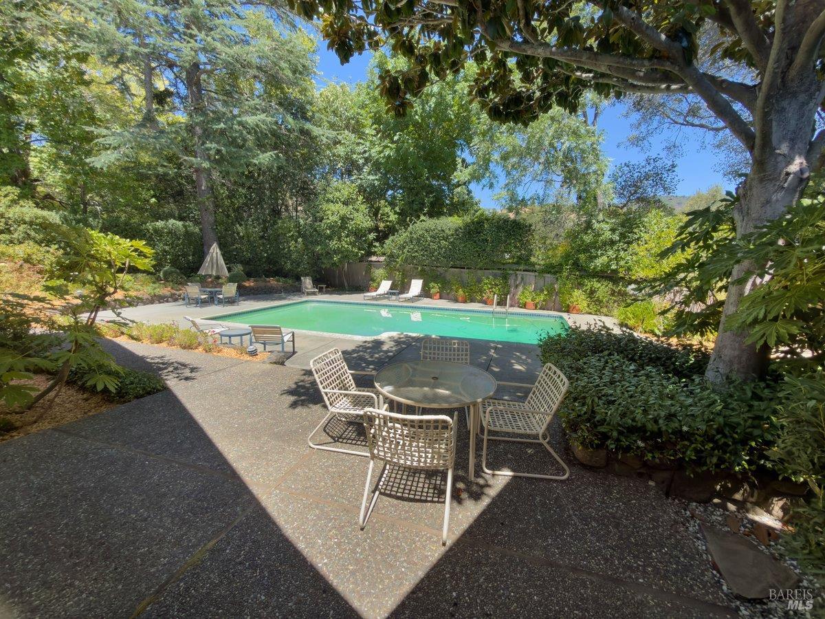 21 Dutch Valley Lane San Anselmo CA 94960