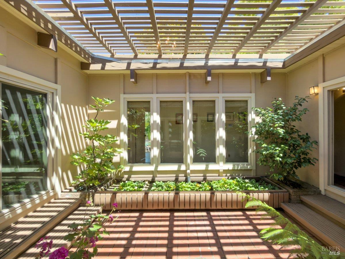 21 Dutch Valley Lane San Anselmo CA 94960