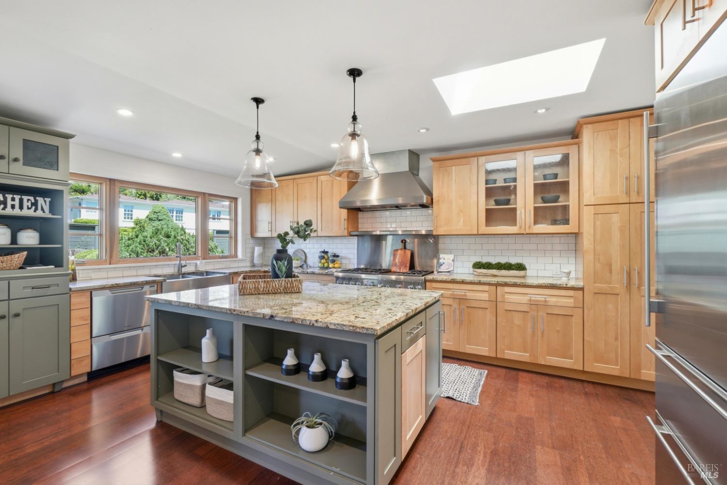 686 Hawthorne Drive Tiburon CA 94920