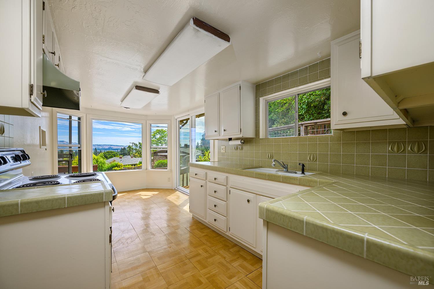 25-35 Linda Vista Terrace Petaluma CA 94952