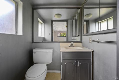 25-35 Linda Vista Terrace Petaluma CA 94952