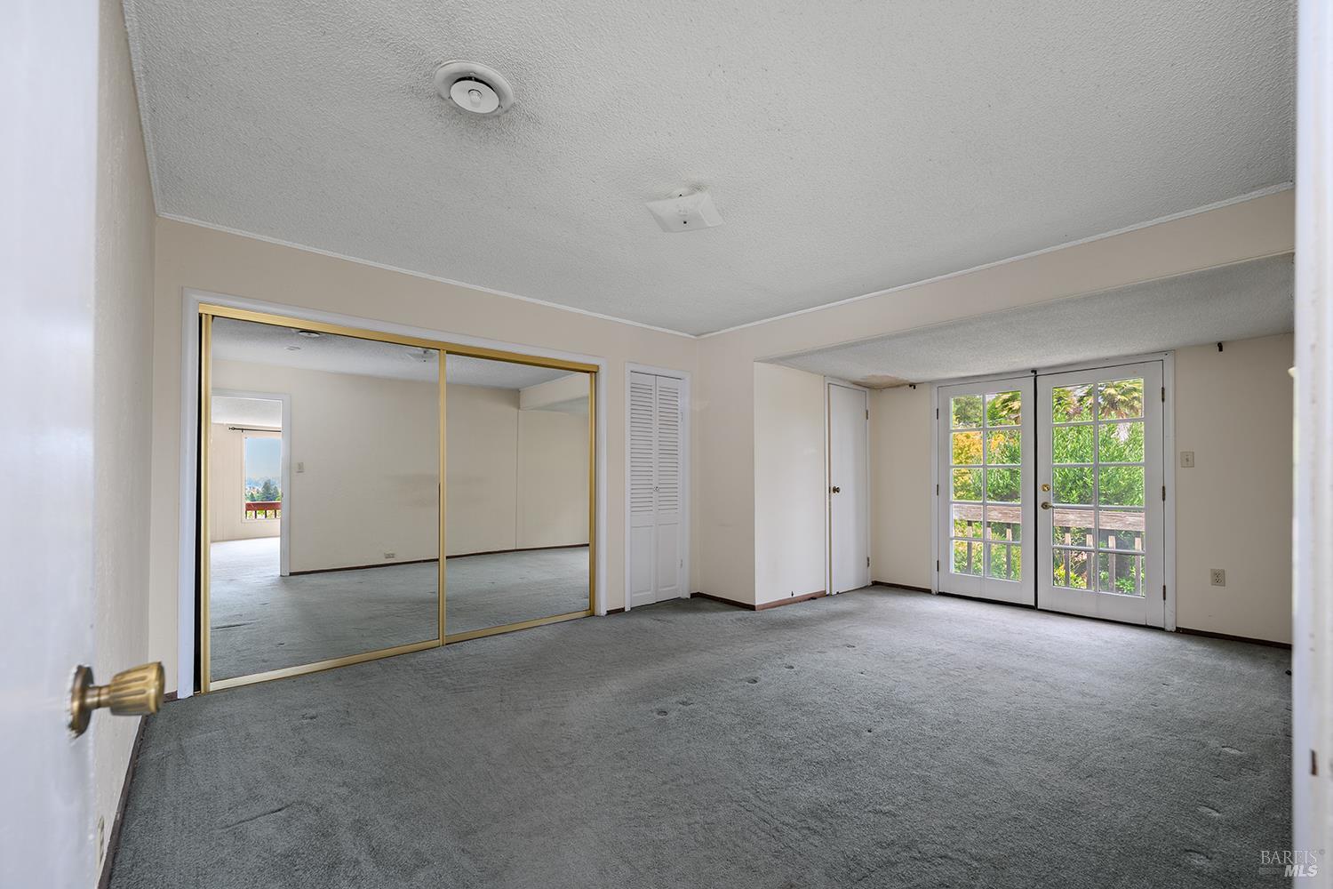 25-35 Linda Vista Terrace Petaluma CA 94952