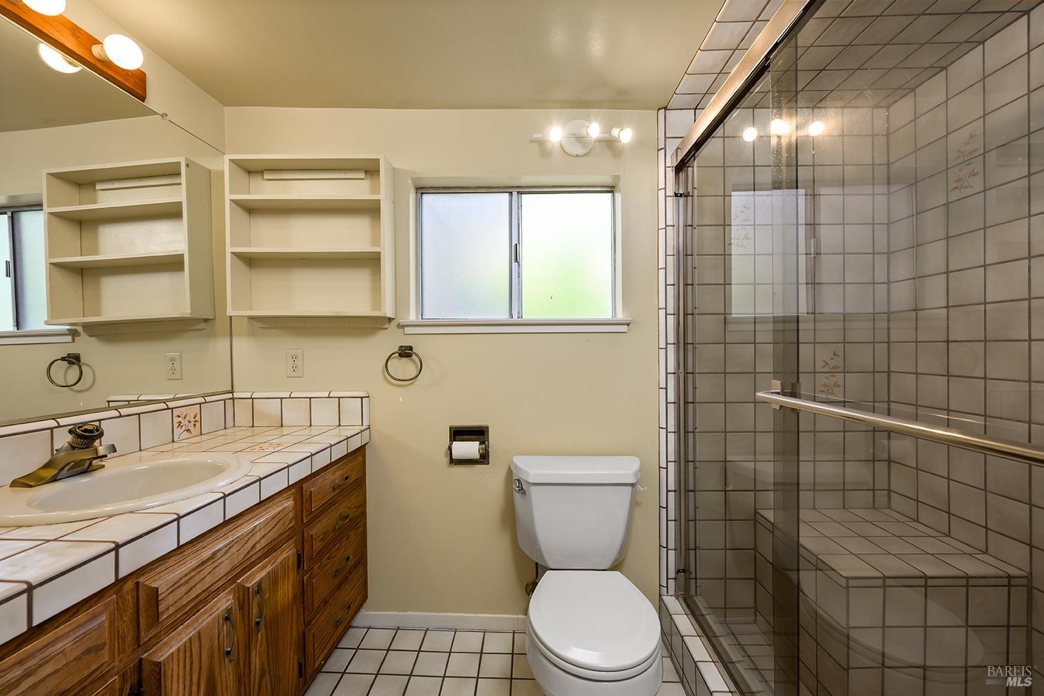 25-35 Linda Vista Terrace Petaluma CA 94952