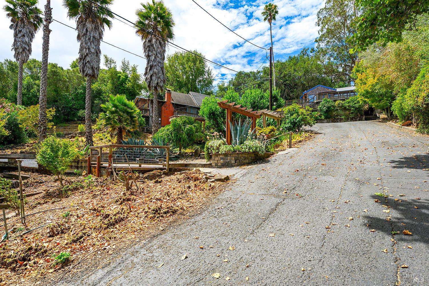 25-35 Linda Vista Terrace Petaluma CA 94952