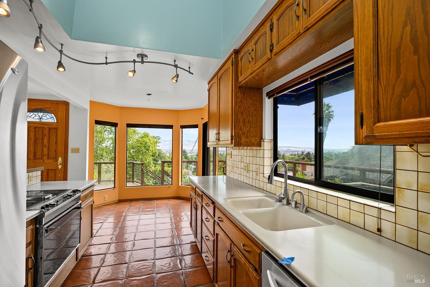 25-35 Linda Vista Terrace Petaluma CA 94952