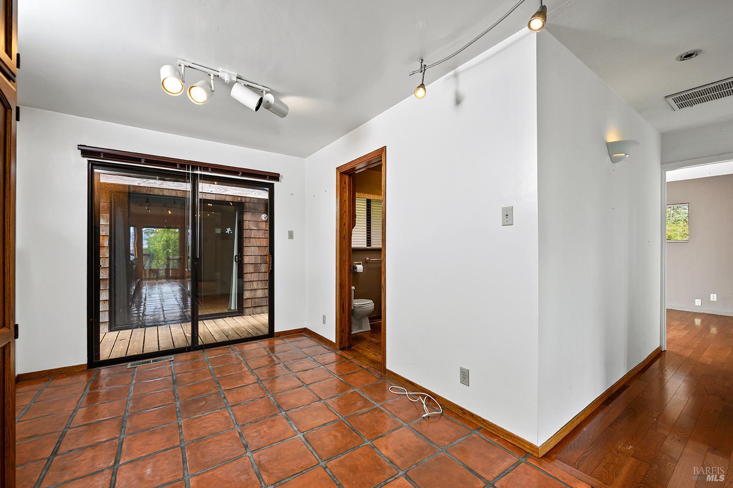 25-35 Linda Vista Terrace Petaluma CA 94952