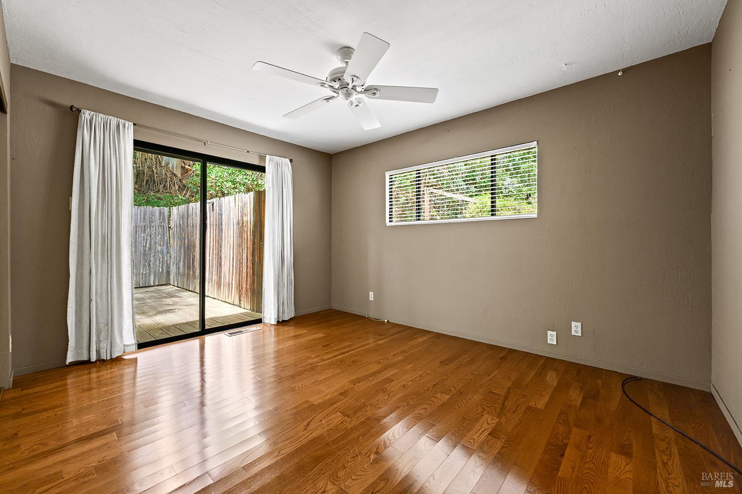 25-35 Linda Vista Terrace Petaluma CA 94952