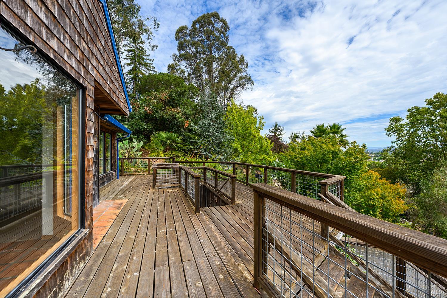 25-35 Linda Vista Terrace Petaluma CA 94952
