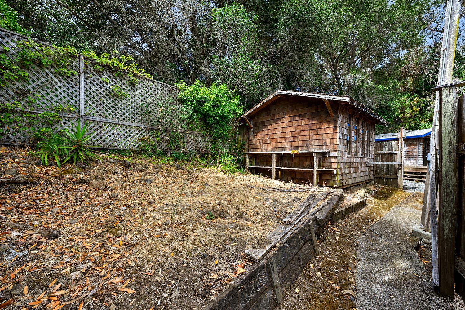 25-35 Linda Vista Terrace Petaluma CA 94952