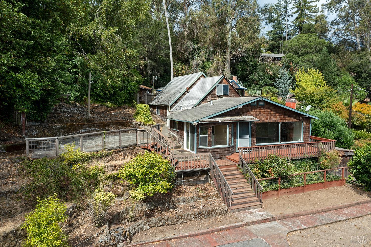 25-35 Linda Vista Terrace Petaluma CA 94952