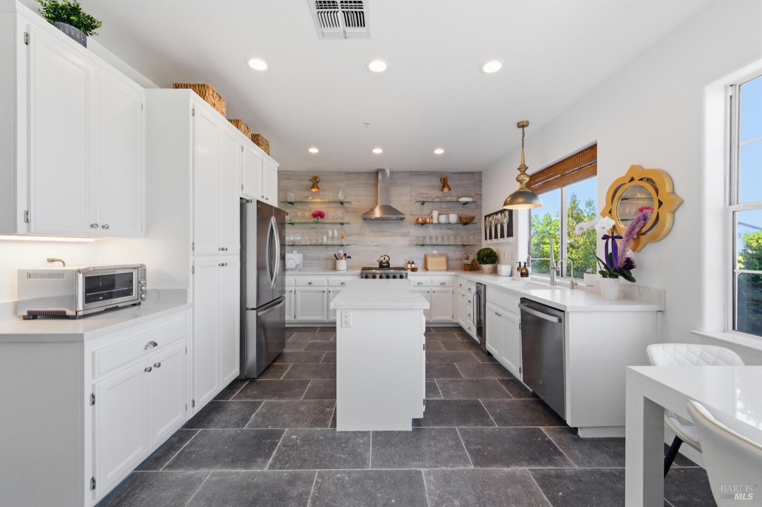 66 S Newport Drive Napa CA 94559