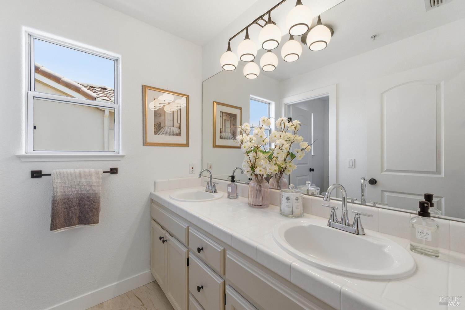 66 S Newport Drive Napa CA 94559