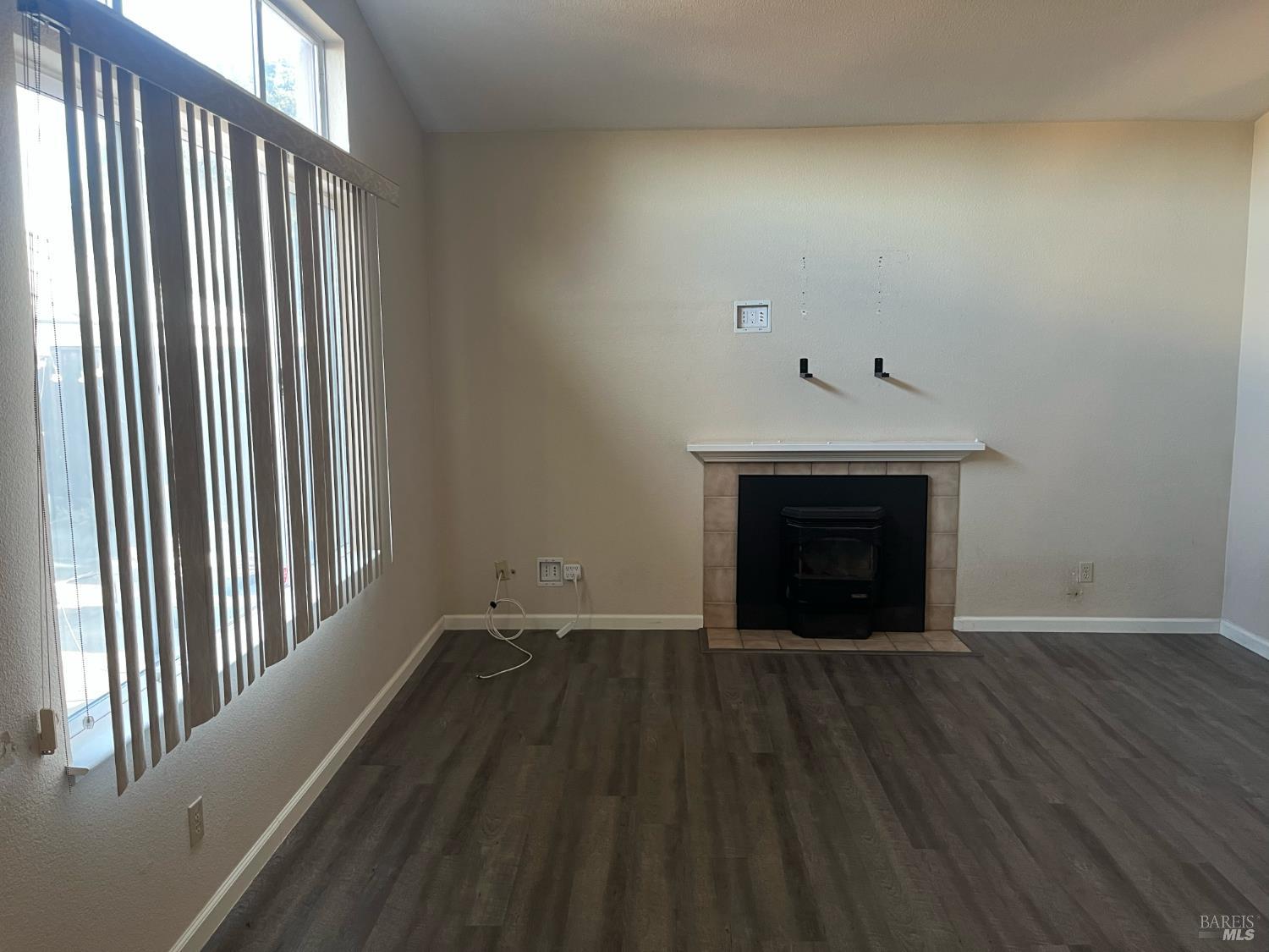 976 Mccoy Creek Circle Suisun City CA 94585
