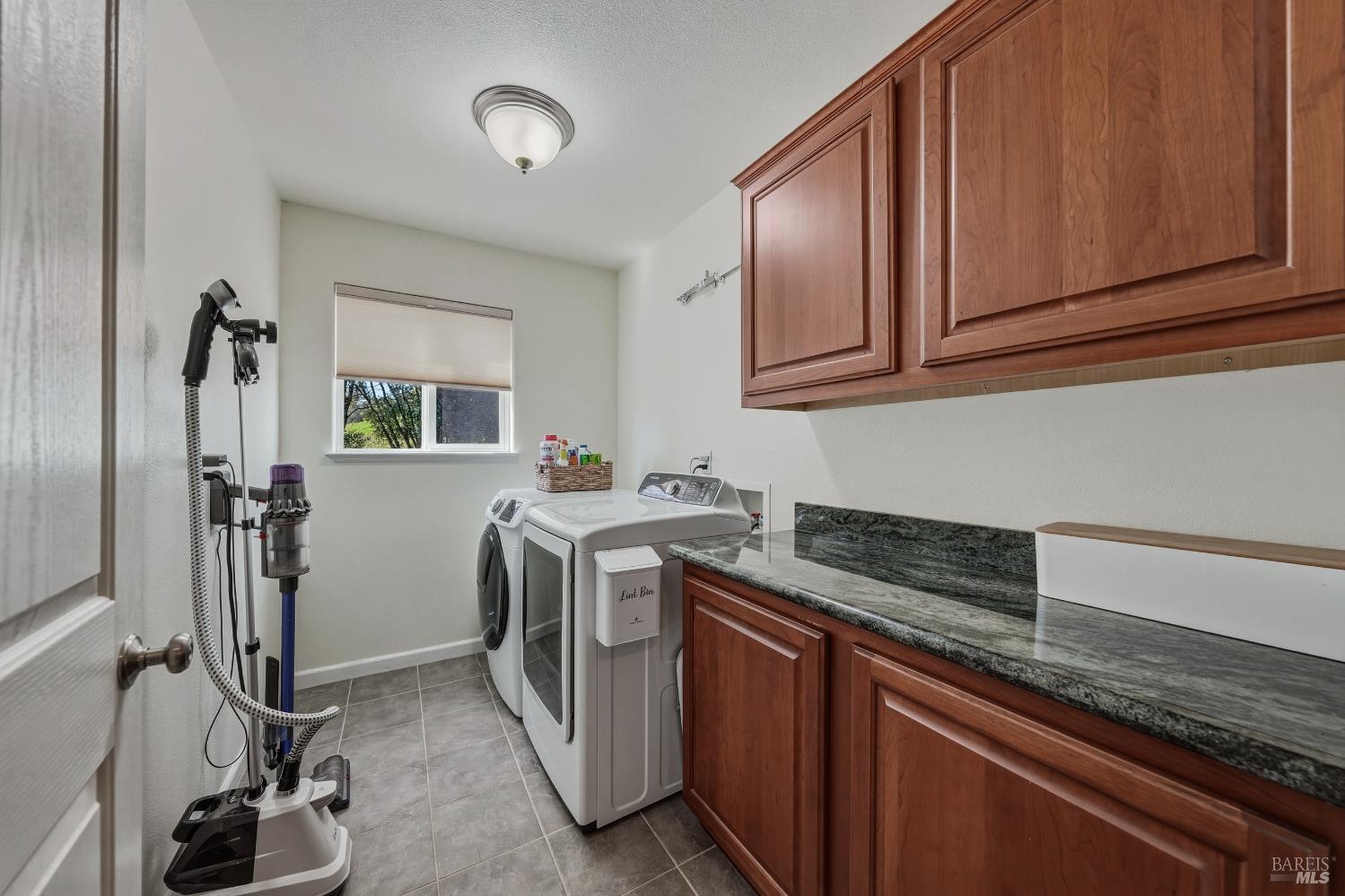 5031 Wintun Way Kelseyville CA 95451