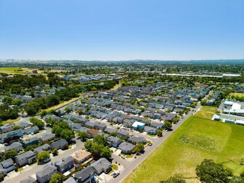 2477 Meda Avenue Santa Rosa CA 95404