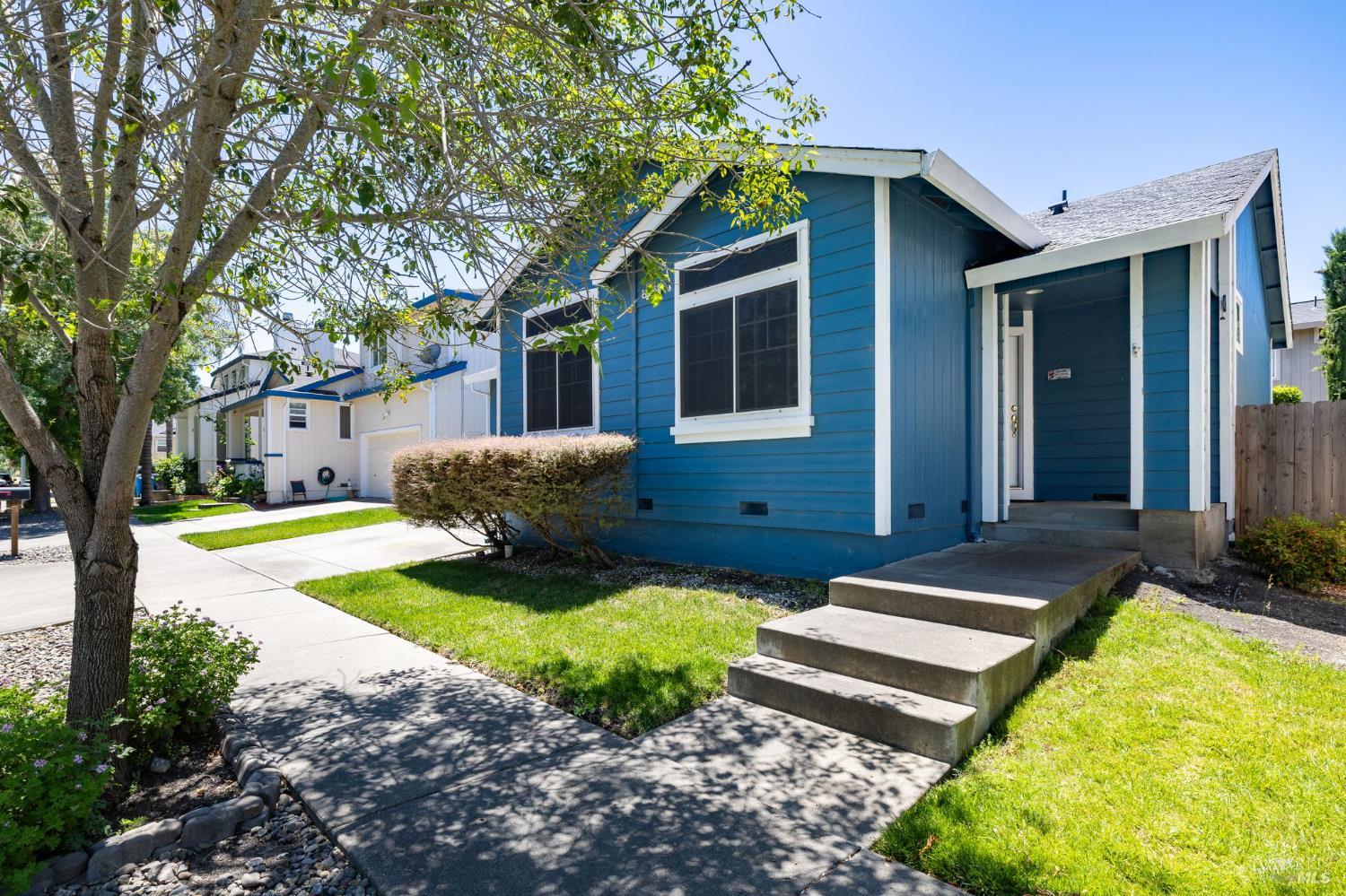 2477 Meda Avenue Santa Rosa CA 95404