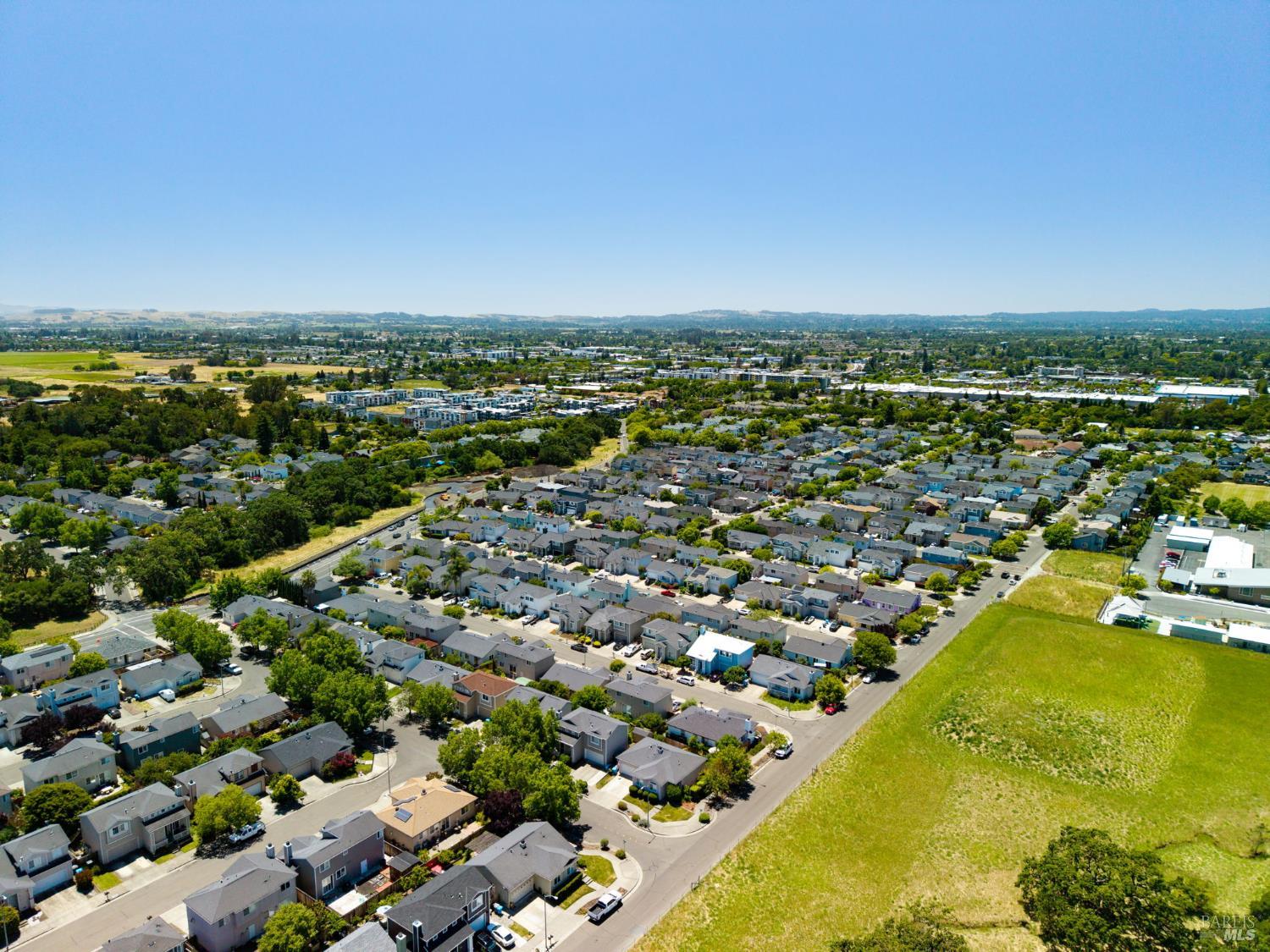 2477 Meda Avenue Santa Rosa CA 95404