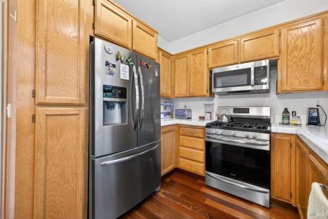 2477 Meda Avenue Santa Rosa CA 95404