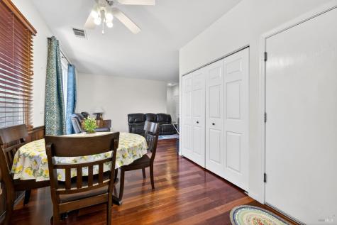 2477 Meda Avenue Santa Rosa CA 95404