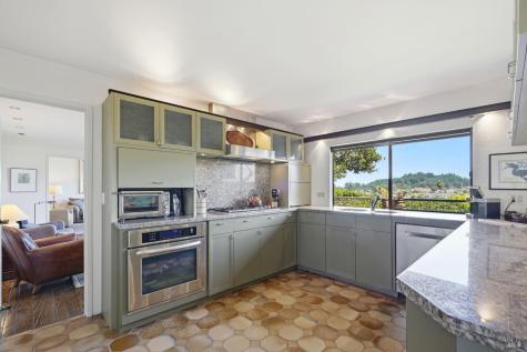 81 Peacock Drive San Rafael CA 94901