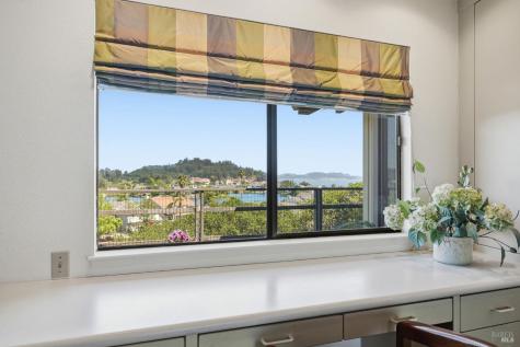 81 Peacock Drive San Rafael CA 94901