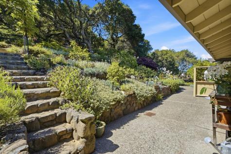 81 Peacock Drive San Rafael CA 94901