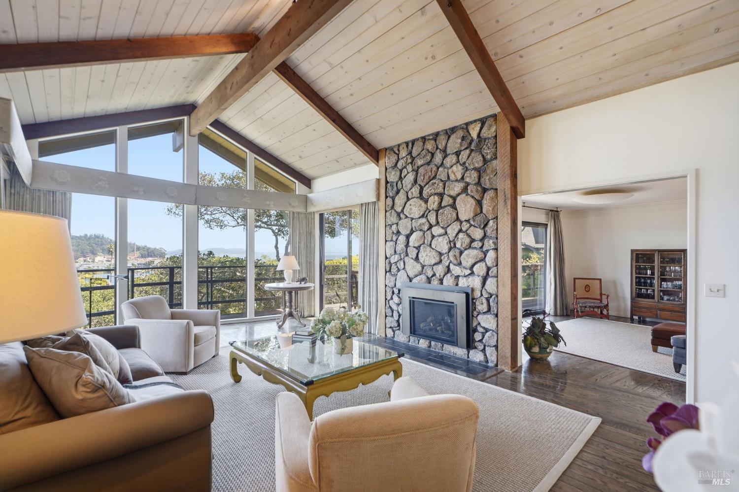 81 Peacock Drive San Rafael CA 94901