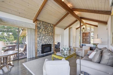 81 Peacock Drive San Rafael CA 94901