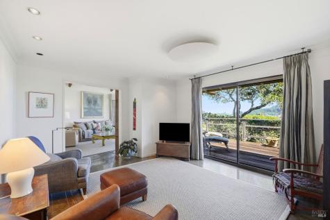 81 Peacock Drive San Rafael CA 94901