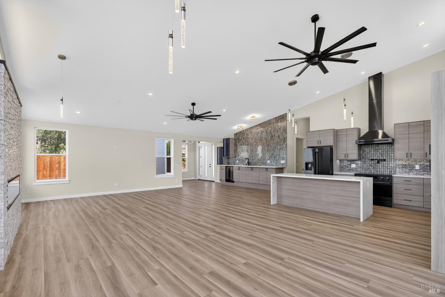 868 Sanel Drive Ukiah CA 95482