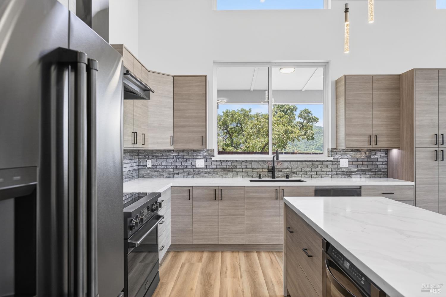 868 Sanel Drive Ukiah CA 95482