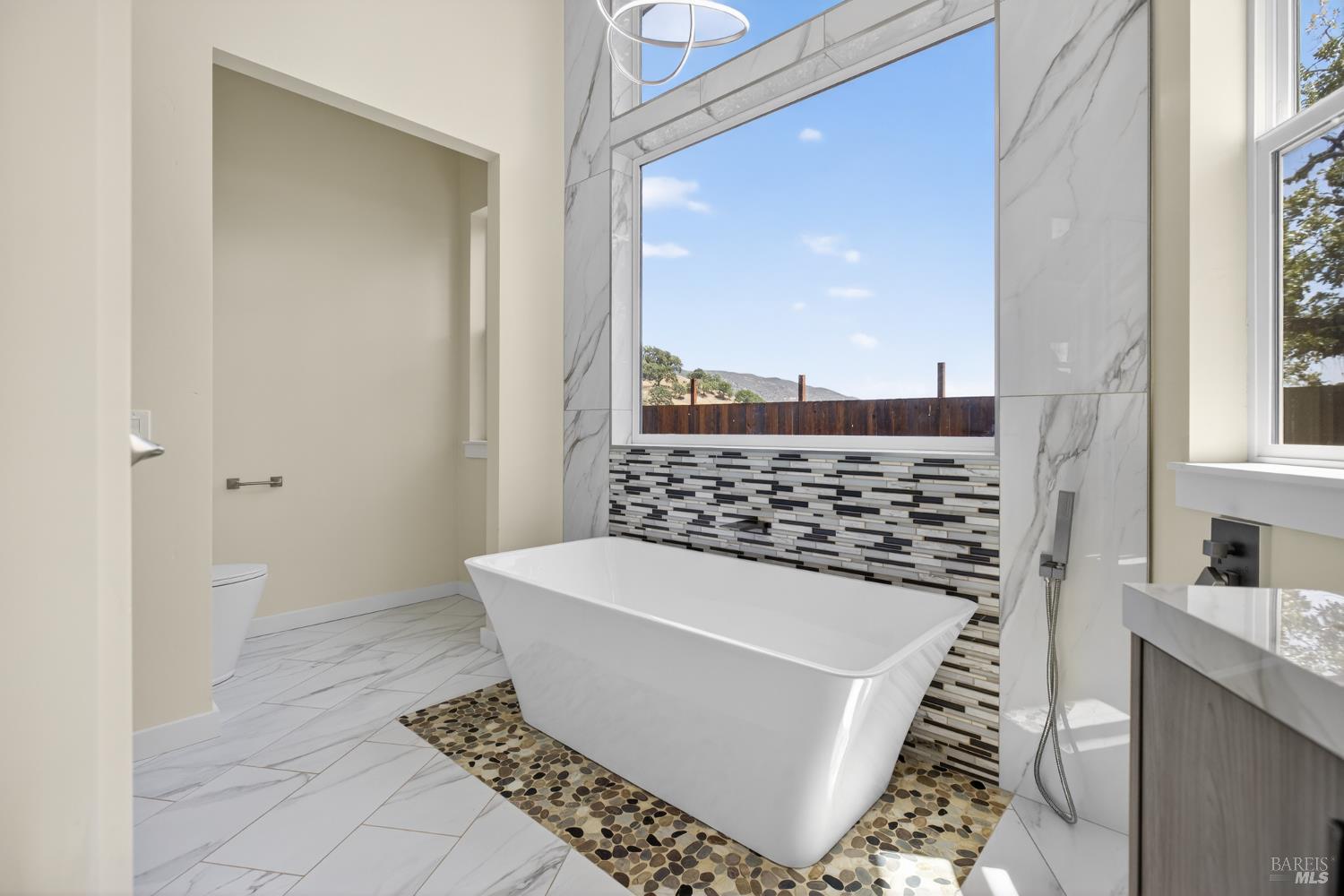 868 Sanel Drive Ukiah CA 95482