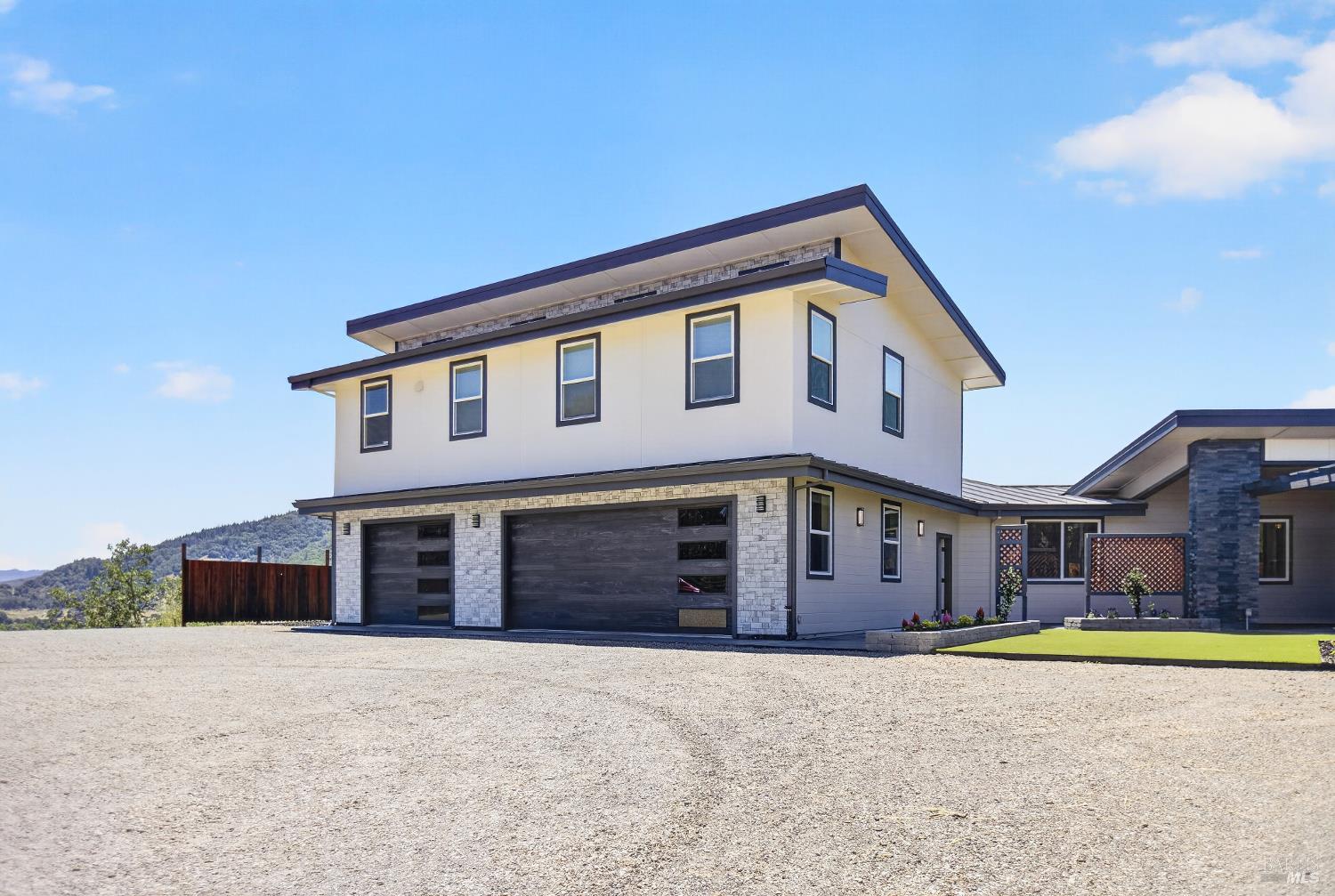 868 Sanel Drive Ukiah CA 95482