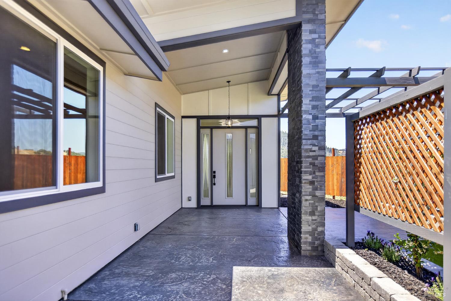 868 Sanel Drive Ukiah CA 95482