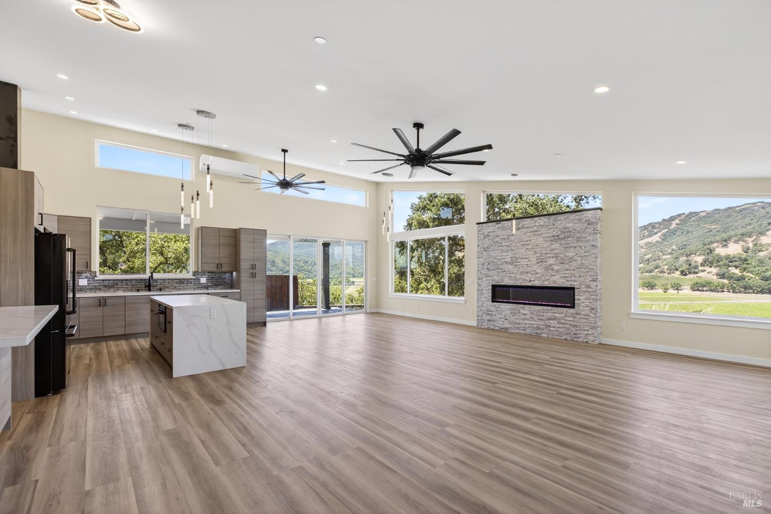 868 Sanel Drive Ukiah CA 95482