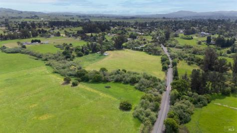 355 Formschlag Lane Penngrove CA 94951