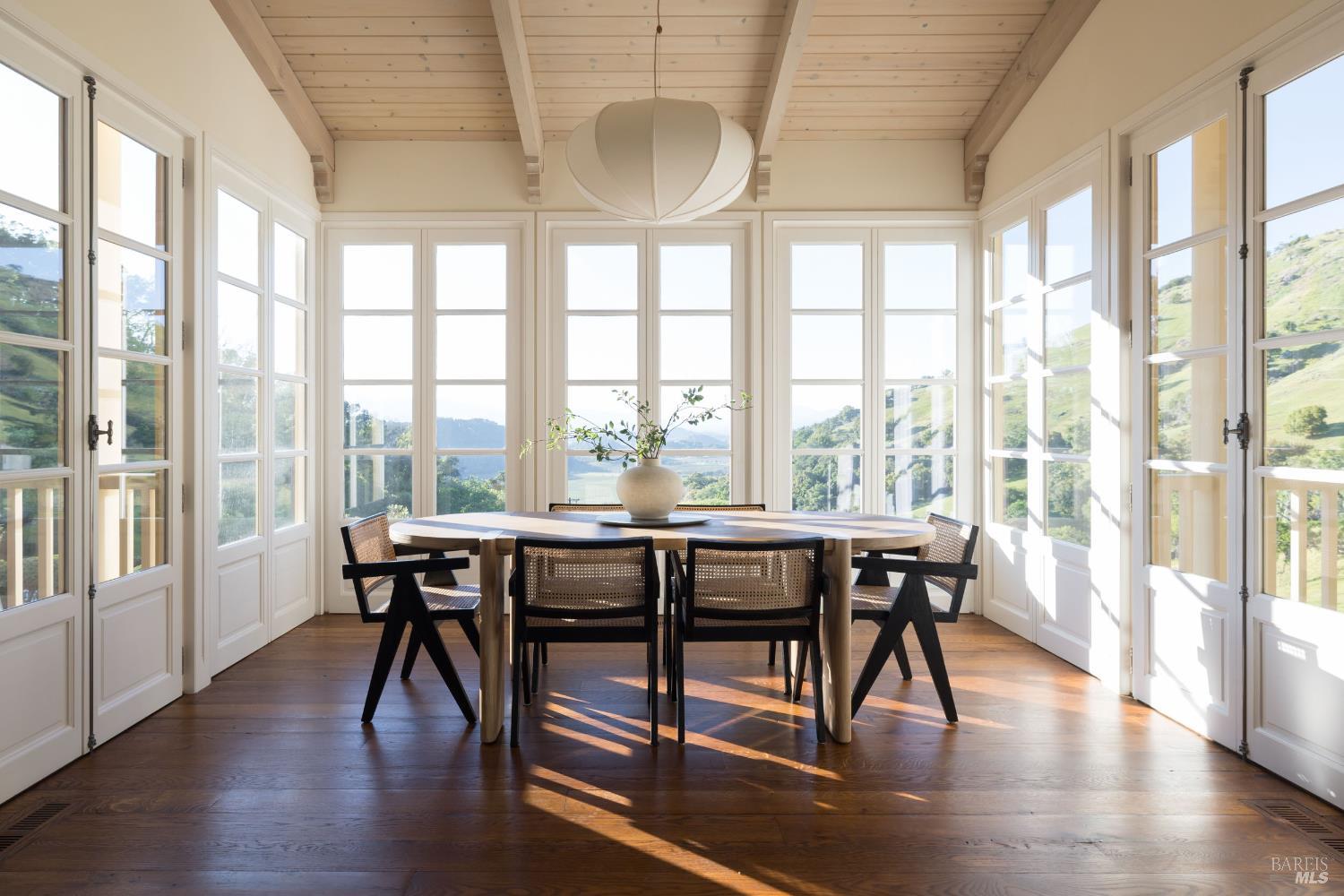 5870 Silverado Trail Napa CA 94558