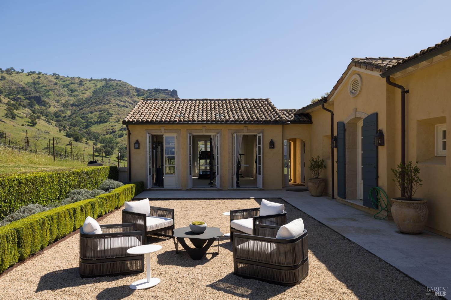 5870 Silverado Trail Napa CA 94558