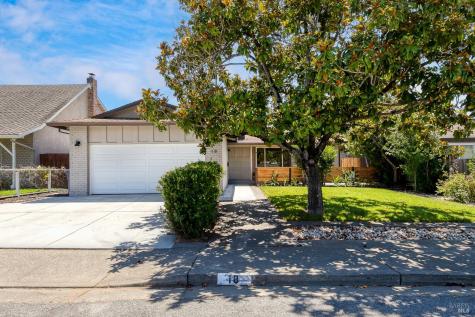 18 Eastside Circle Petaluma CA 94954