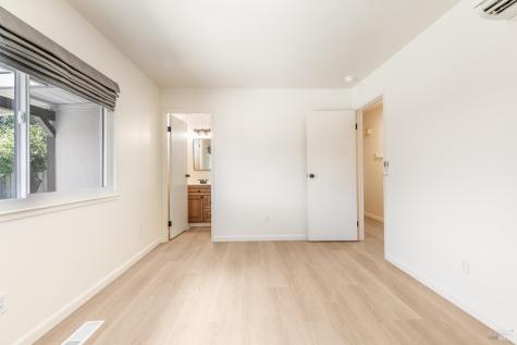 18 Eastside Circle Petaluma CA 94954