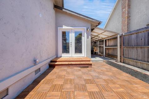 18 Eastside Circle Petaluma CA 94954