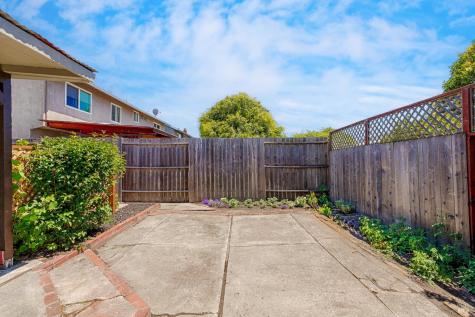 18 Eastside Circle Petaluma CA 94954
