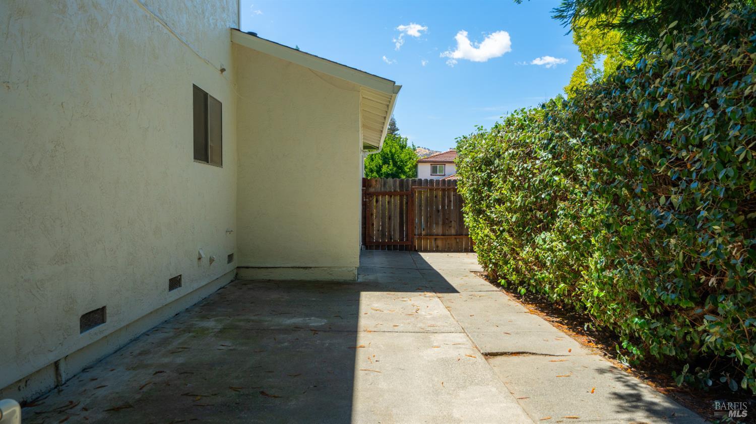 107 Northpark Drive Vacaville CA 95688