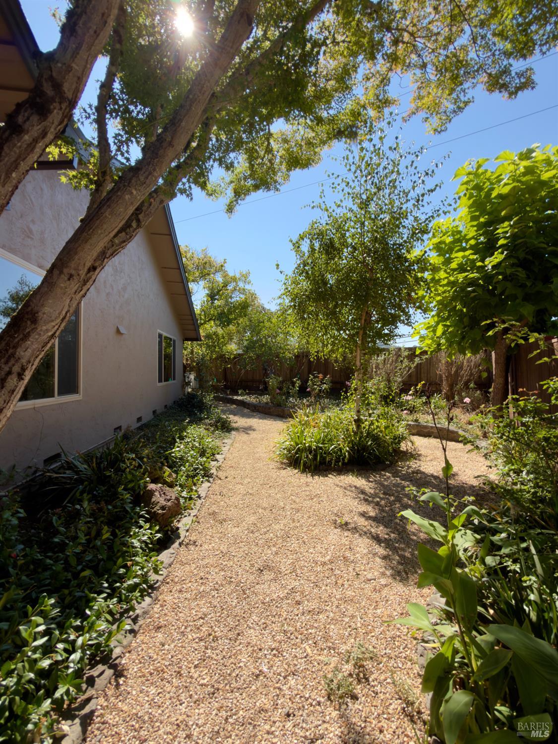 3436 Meadowbrook Court Napa CA 94558