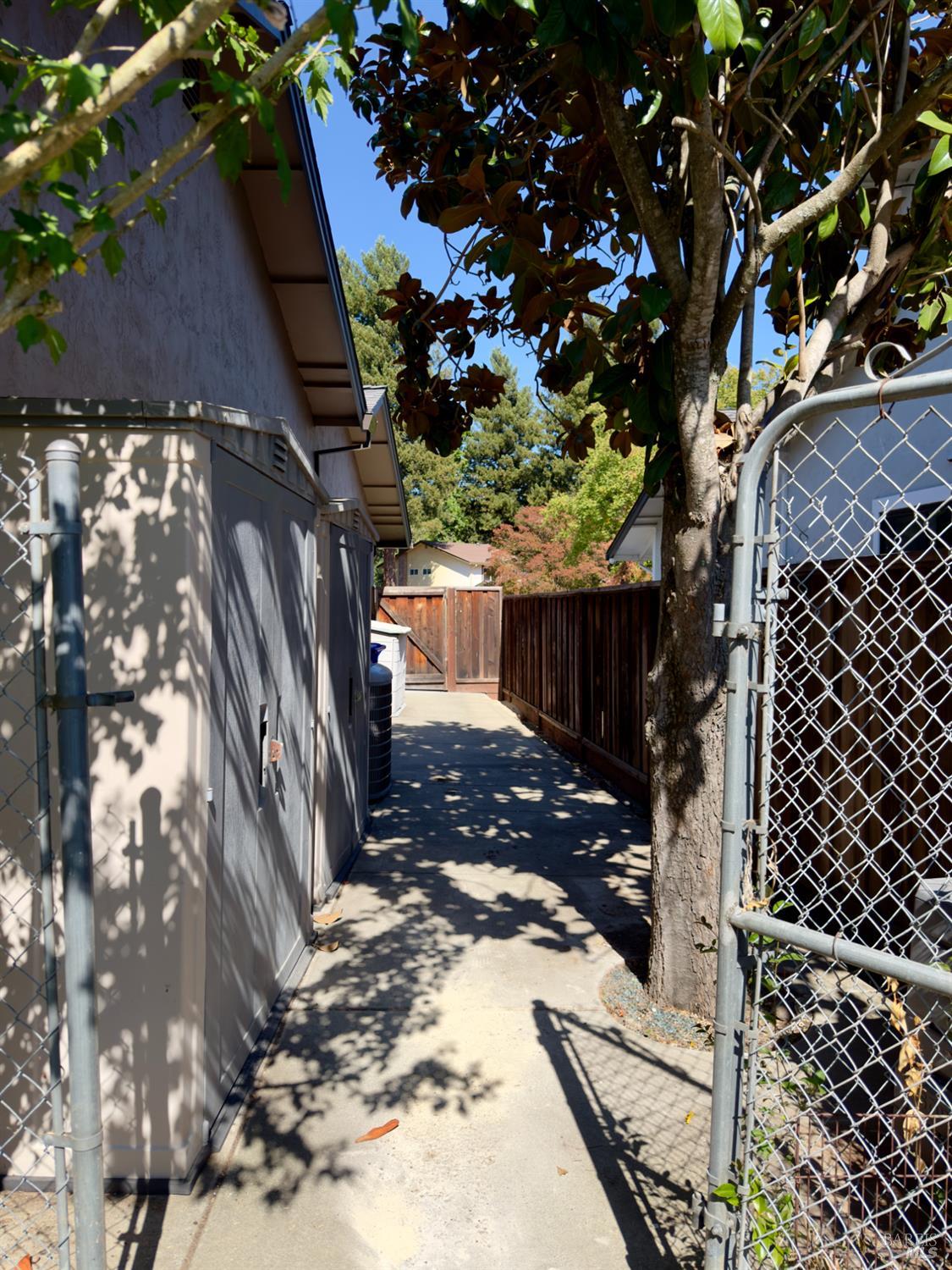 3436 Meadowbrook Court Napa CA 94558