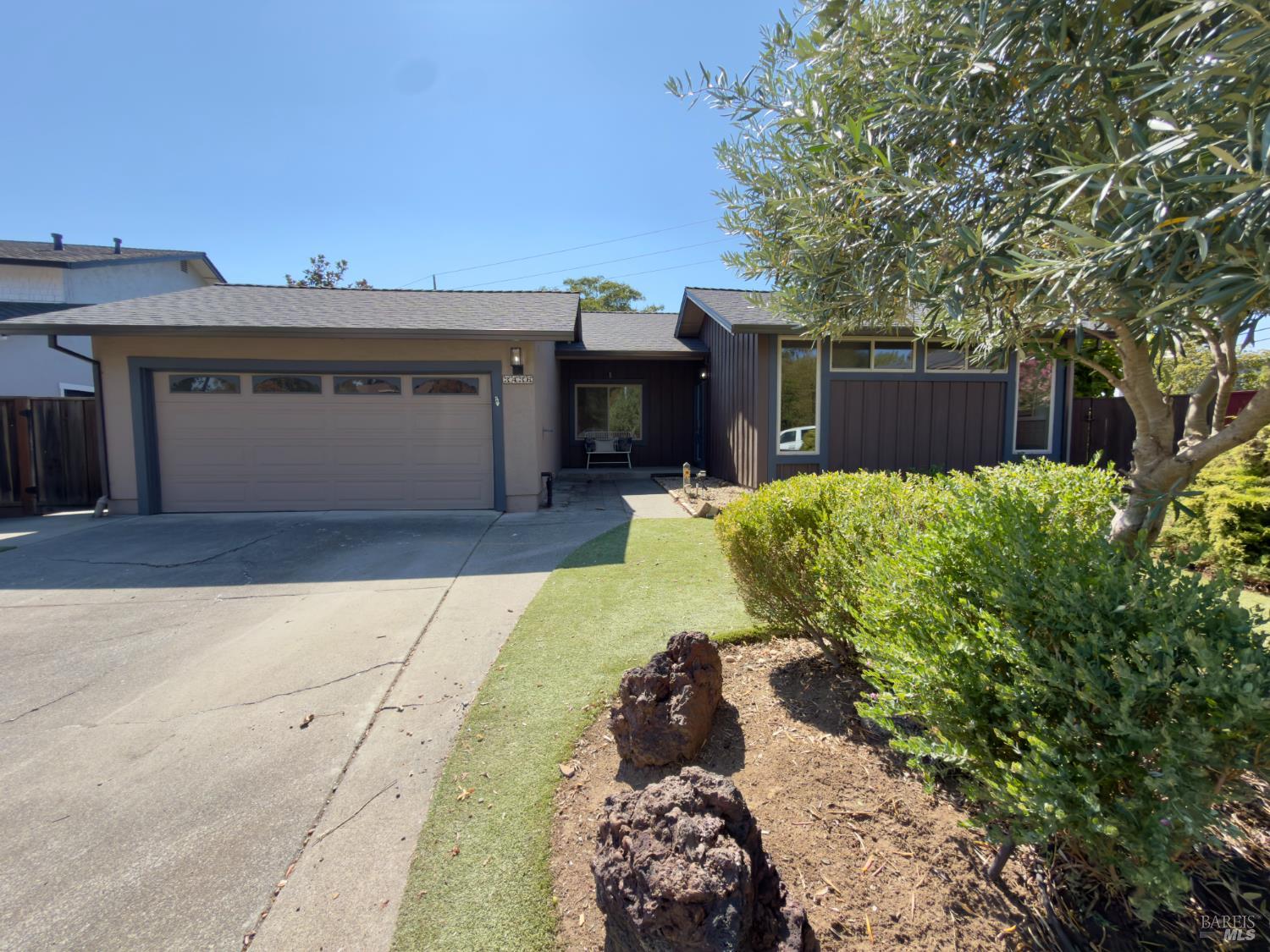 3436 Meadowbrook Court Napa CA 94558