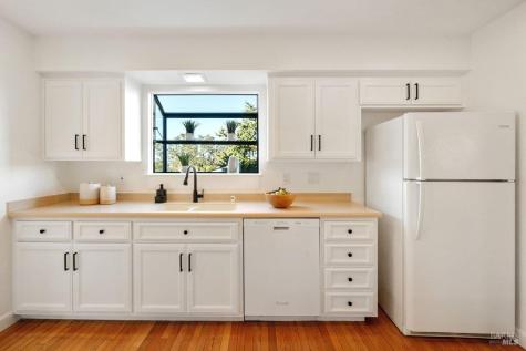 81 Drakewood Lane Novato CA 94947